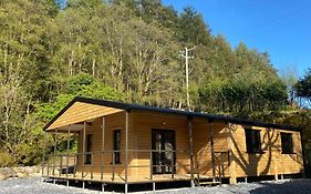 Rosies Cabin Maum